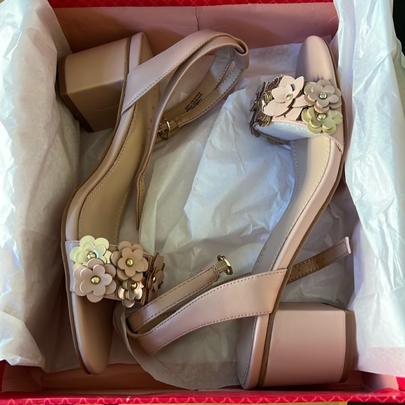 NIB Kelly & Katie Camelliah Dress Sandal Size 9 - Picture 2 of 6